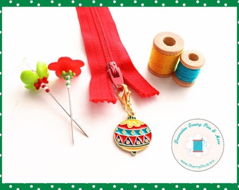Christmas ornament zipper pull - Ornament zipper charm - Christmas Ornament Planner Charms - Ornament Pull - Christmas ornament bag charms
