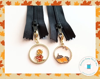 Flower zipper charm pair - Rose zipper pull pair - Flower Planner