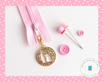 Cat flowers zipper charm pair - Cat zipper pull pair - Cat Planner Charms - Cat Flower Charm - Cat zipper pull - Cat Flowers Charm