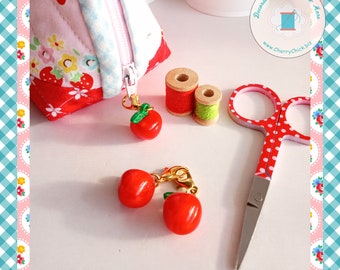 Apple zipper charm - Apple zipper pull - Apple Planner Charm - Apple Bag Charm - Apples - Gifts for Quilter - Sewing gifts - Teacher Apples