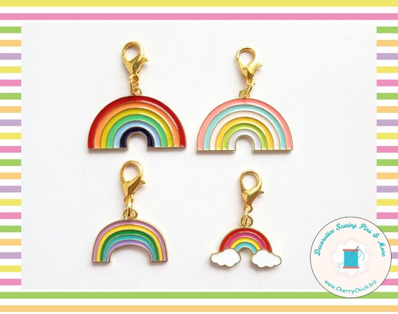 Rainbow zipper charm pair - Rainbow zipper pull pair - Rainbow Planner Charms - Rainbow bag Charms - Gift for quilter -  Quilt Retreat gifts