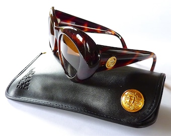 Vintage Versace solglasögon: 90-tals sköldpaddsfärgade cat eye-glasögon med Medusa
