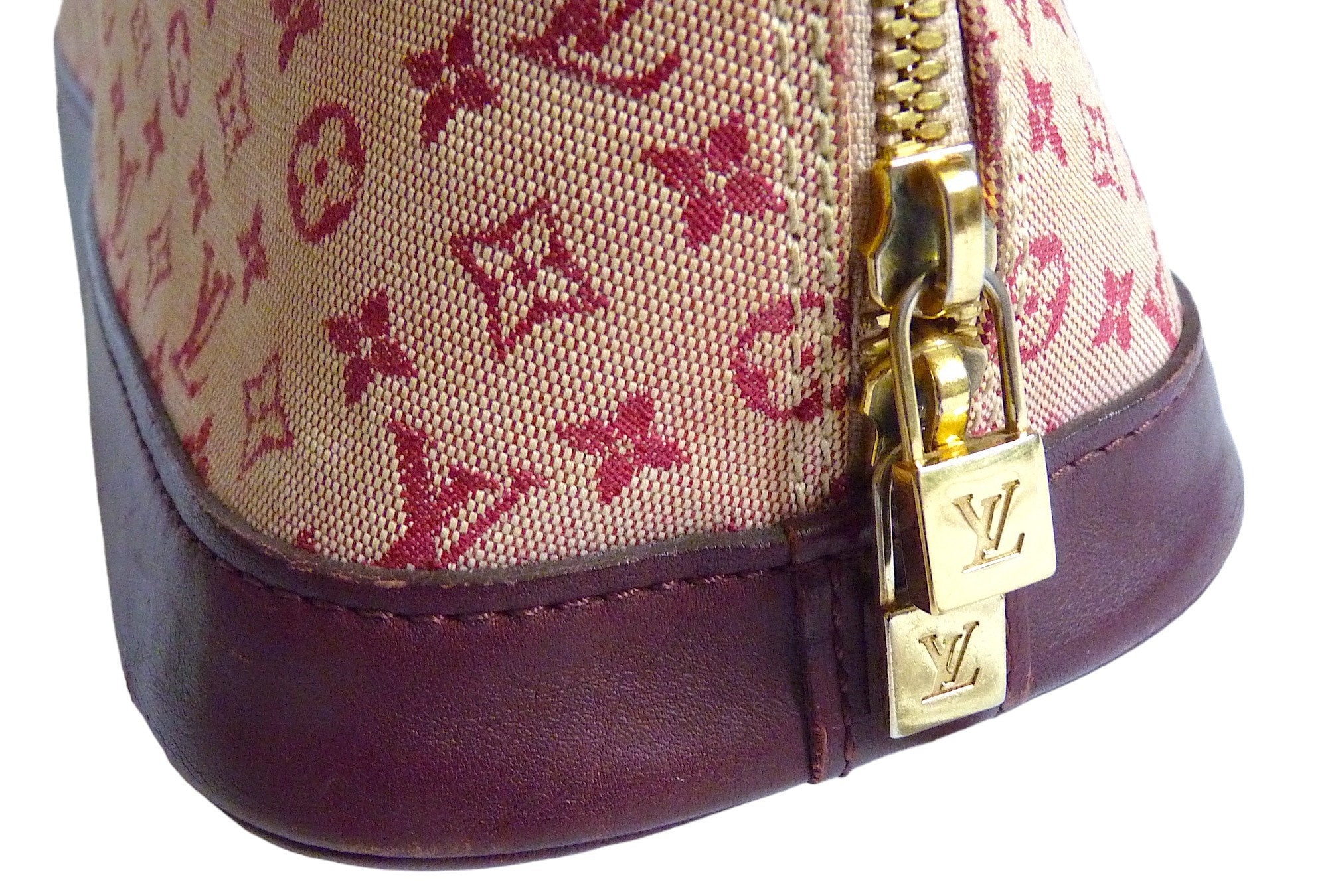 Saddle louis vuitton sales Saddle louis vuitton sales