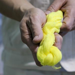 Daruma Sashiko Thread (Thick 20/6) 6 twisted strands, ideal for medium to large Sashiko patterns.
This thread can also be used for mending, crocheting, sewing and boro.
