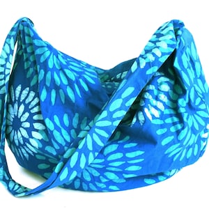 Batik &quot;Globe Trotter&quot; Sling Bag/GHANA