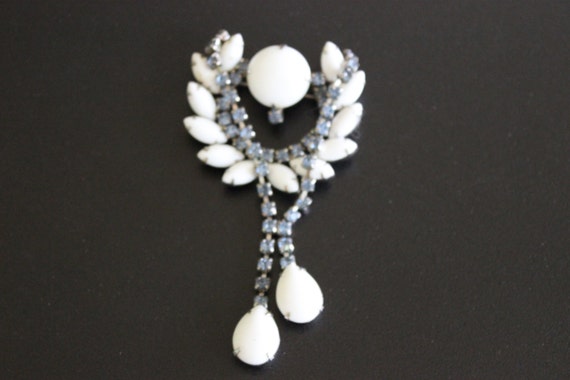 Vintage Milk Glass  / Blue Rhinestone Brooch - image 5