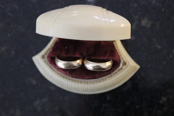 Vintage  Double Ring Presentation Box - image 1