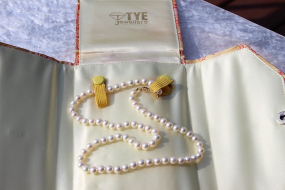 Tye Jewelers Pearl Necklace With 14K Gold Clasp a… - image 1