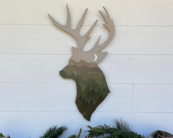 Hölzerner Hirschkopf-Wand-Kunst: Berglandschafts-Dekor, Wohnzimmer-Szene