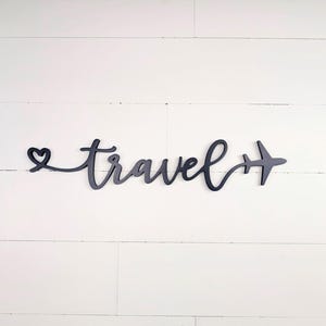 Cartello "Viaggio" fino a 46", opzioni di colore, ritaglio della parola "Viaggio", lettere in legno spesse 1/2", cartello "Viaggio", ritaglio "Viaggio con aereo", cartello "Avventura"