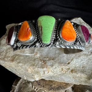 Bracelet Navajo en argent sterling signé Charles Johnson