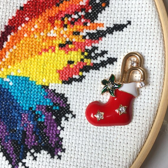 2 x CUTE STOCKING Needle Minder