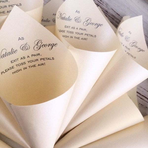 wedding confetti, wedding favors,  wedding confetti cones,rice cones, wedding petal cones, favor cones,xωνάκια για ρύζι set of 25pcs