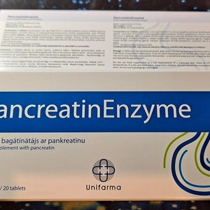 Può includere: Una scatola blu e bianca con il testo "Pancreatin Enzyme" in grandi lettere bianche. La scatola contiene anche il testo "Uztura bagātinātājs ar pankreatīnu" e "Food supplement with pancreatin" in lettere nere più piccole. La scatola presenta una grafica blu e verde di un sistema digestivo. La scatola contiene anche il testo "20 tabletes/20 tablets" e "Unifarma" in lettere nere.