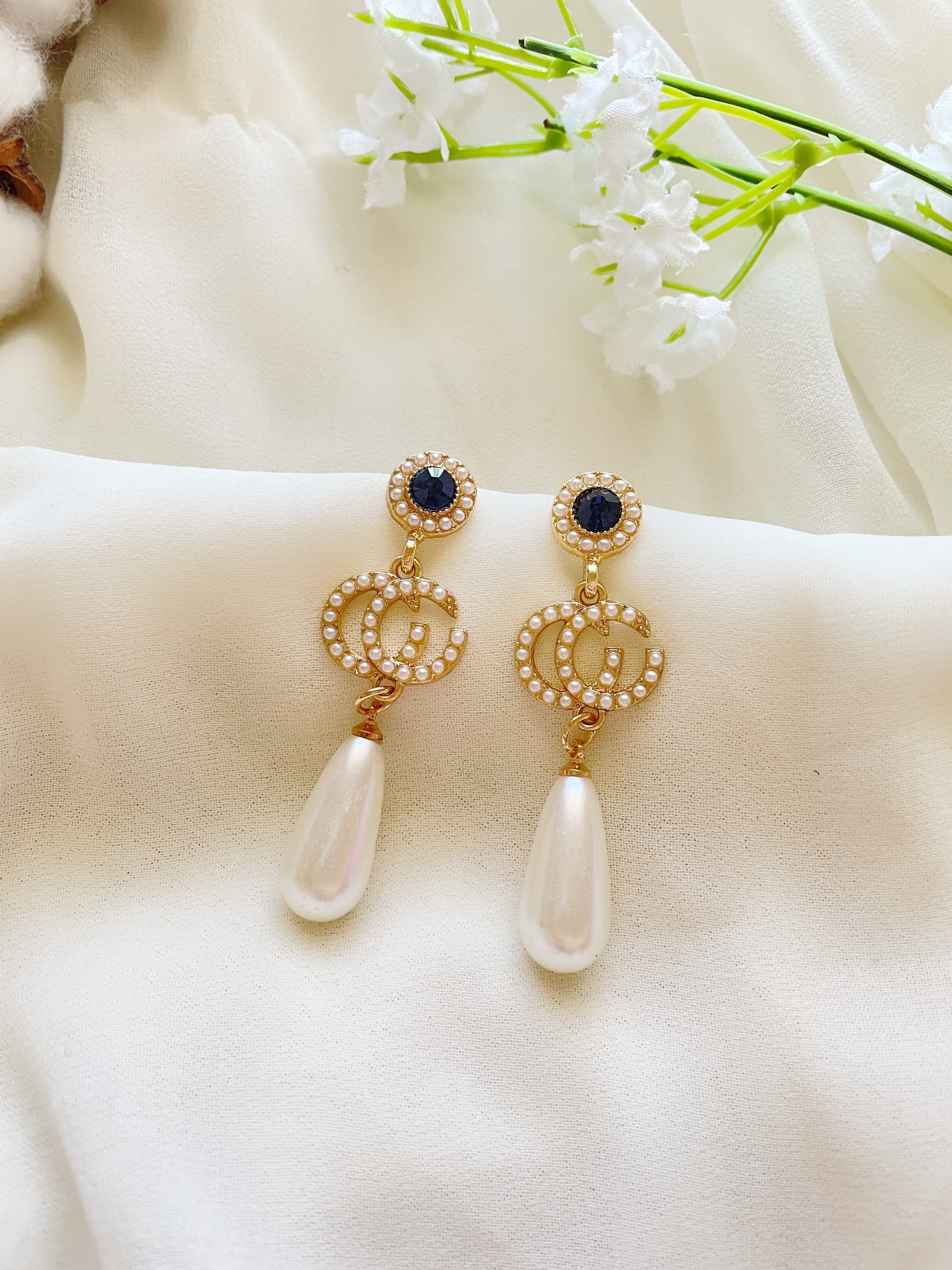 authentic chanel pearl drop earrings vintage