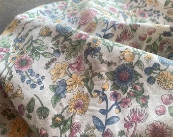 Tissu de lin floral Pastel Fleur imprimée Lin Coton Mélange Tissu pour vêtements et textiles de maison - 1/2 yard