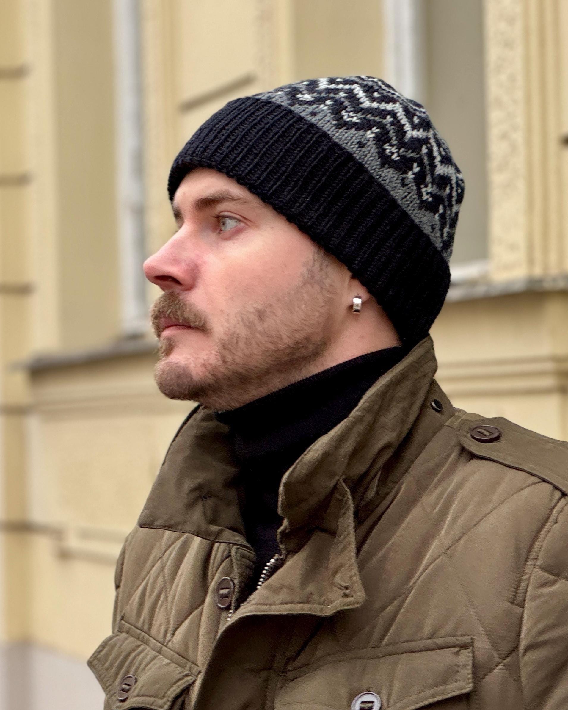 Colorwork Hat Knitting Pattern for Beginners - Color Peaks Beanie With ...