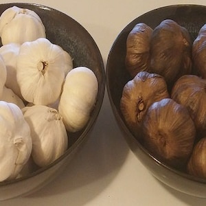 Black Garlic - Heat Aged, whole garlic heads, unpeeled, NOT for planting