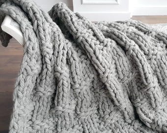Chunky knit blanket in gray, Modern Scandinavian throw for living room or Japandi couch.