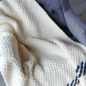 Knit throw blanket white Striped deep blue Wool blended sofa blanket image 7
