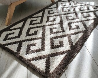 Brown White Wool Crochet Rug, Geometric Greek Key, Modern Reversible Floor Accent