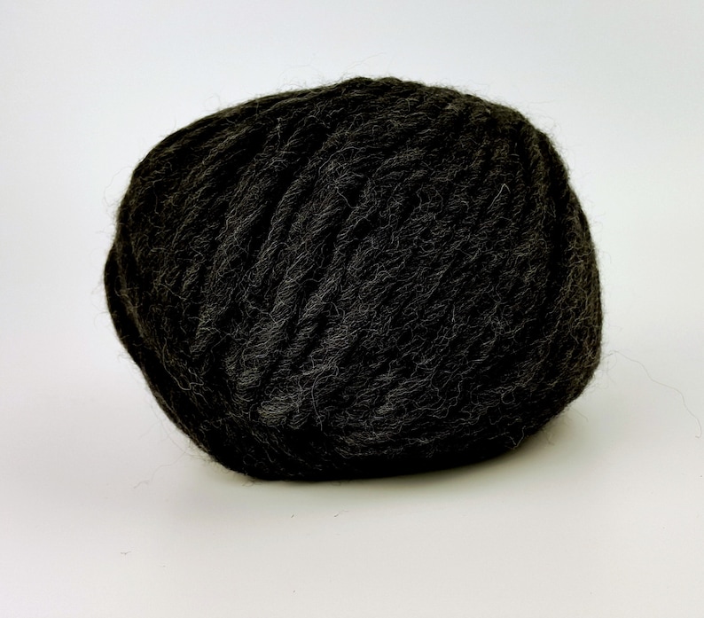 Wool yarn, Black roving yarn, Woolen yarn, Giant yarn, Bulky yarn, Wool yarn, Chunky yarn, Merino wool yarn, Knitting, 100g/65m image 1