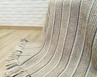 Braided throw merino wool blanket beige, Gray stripes