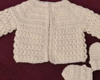 Baby cardigan and mittens