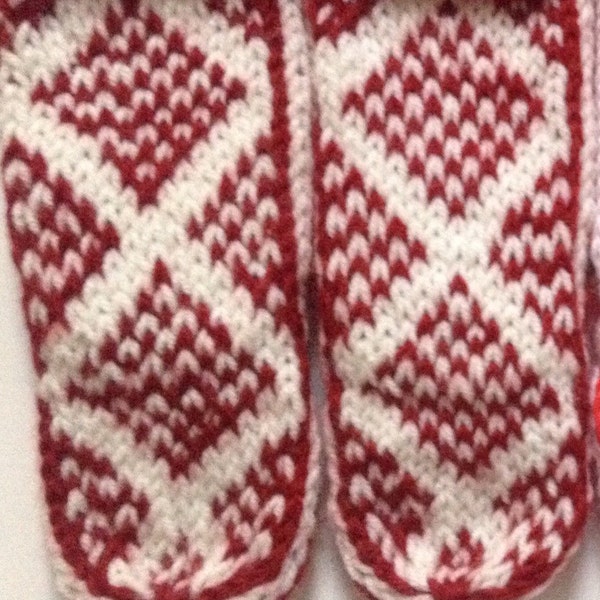 Baby Mukluks (Red, White)