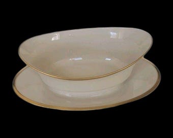 レノックス ボーンチャイナ エターナル ワイド ゴールドトリム アイボリー グレイビーボート（プレート付き） アメリカ製