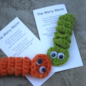 Worry Worm - Pocket hug, carte de positivité et cadeau, un souvenir sincère, un souvenir, une affection précieuse, un cadeau d'amour infini.