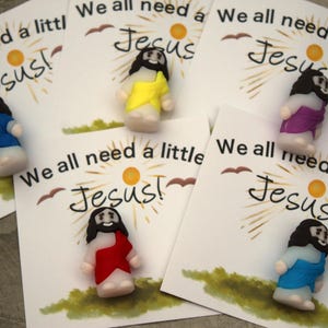 Jezus-pocketknuffel: we hebben allemaal een kleine Jezus nodig, een religieus geloofsfiche, een oprechte aandenken, dierbare genegenheid, een geschenk van eindeloze liefde.