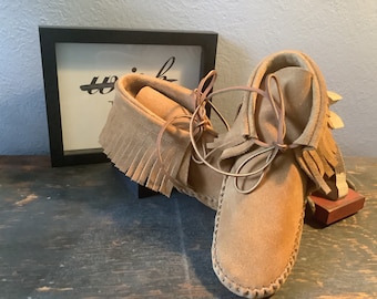 Grounding, leather, handcrafted, suede, artisanal