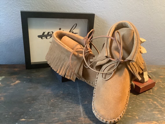 Grounding, leather, handcrafted, suede, artisanal