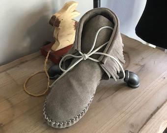 Grounding, leather, handcrafted, suede, artisanal
