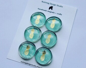 Imanes de piña verde azulado y dorado, gemas de vidrio reciclado, juego de 6