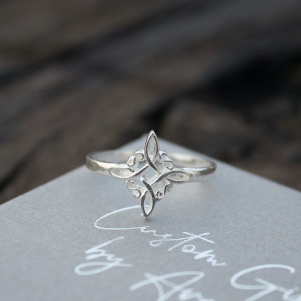 Witches Knot Ring in Sterling Silver *  Sterling Silver Witches Knot Ring