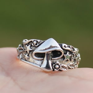 Sterling Silver Mushroom Ring * Sterling Silver Toadstool Ring with Stars * Oxidized Sterling Silver