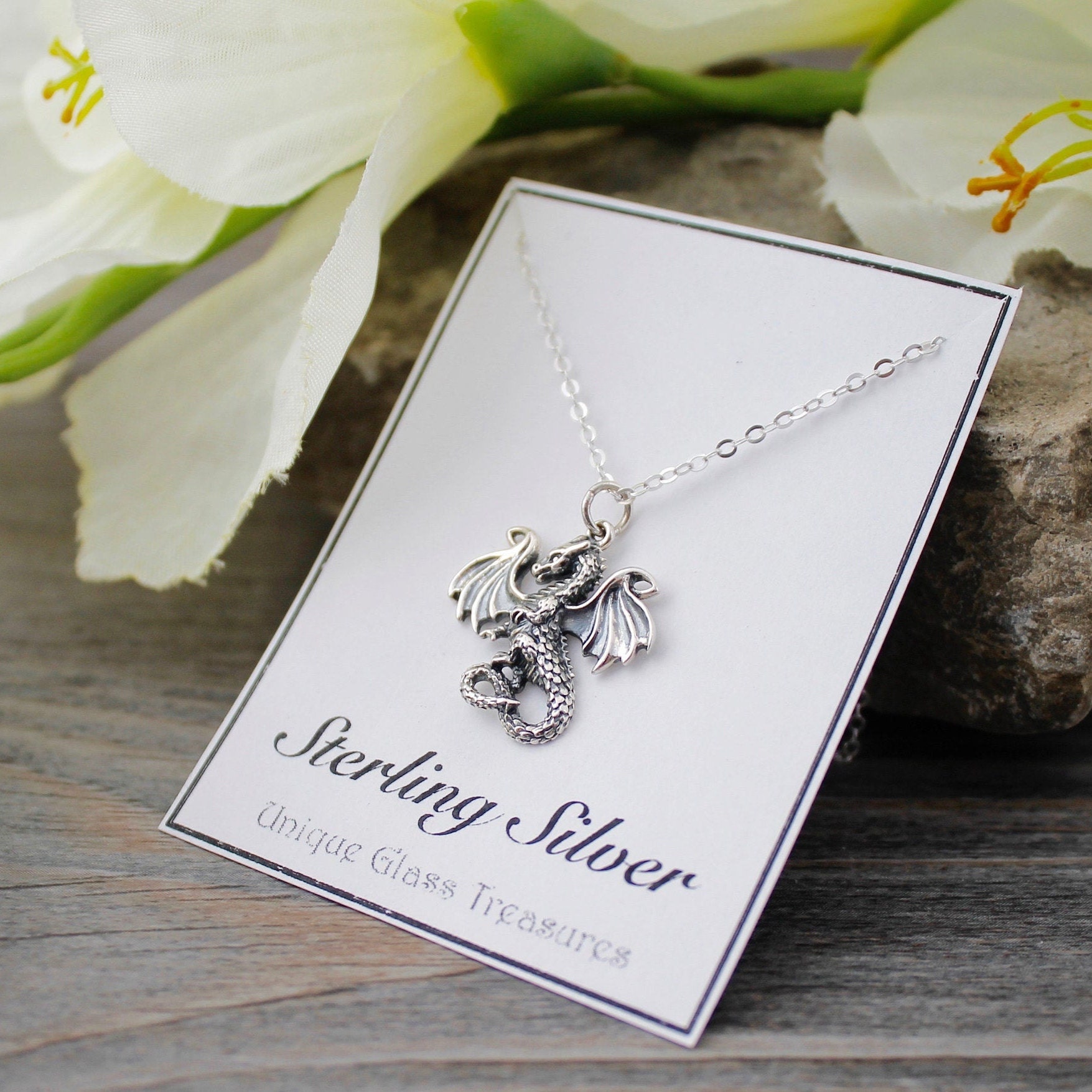 Kay jewelers 2024 dragon necklace