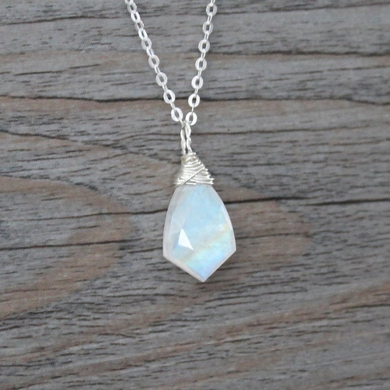 Rainbow Moonstone Necklace; Shield Arrow Rainbow Moonstone; Sterling Silver Wire Wrapped; Labradorite; VIVID flash BOHO