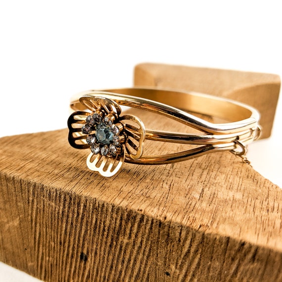 1940s Gold Flower Bracelet