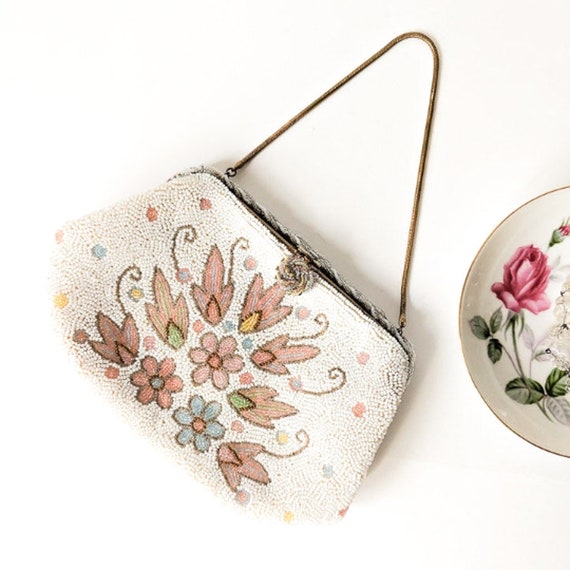 1930s White Beaded Purse