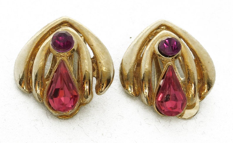 Signed Stunning 1105 Versatile Eye Catching Vintage PINK RHINESTONE Earrings Clip On Classic Goldentone Beautiful Gift for Her