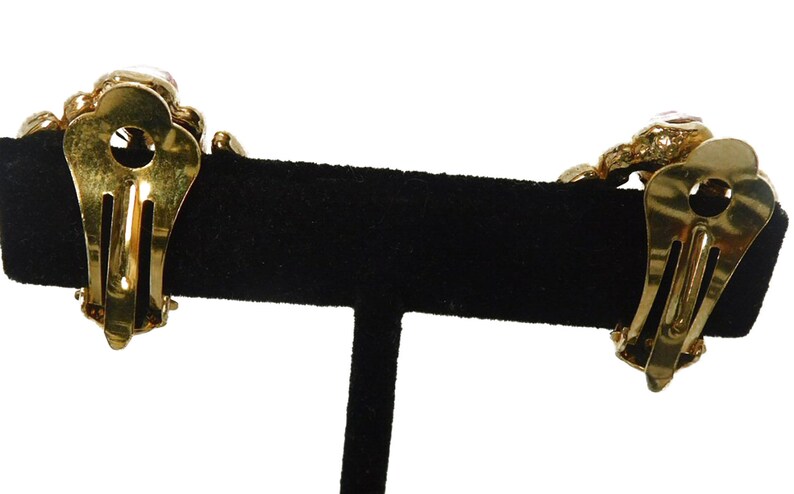 Signed Stunning 1105 Versatile Eye Catching Vintage PINK RHINESTONE Earrings Clip On Classic Goldentone Beautiful Gift for Her