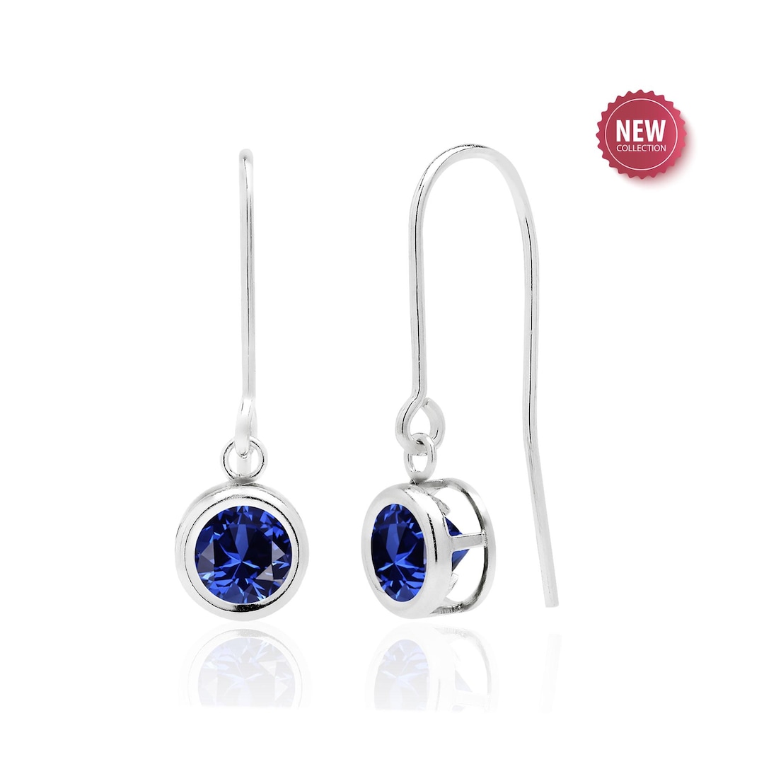 Luce Zaffiro Blu & Diamante Grappolo Bottone Orecchini IN 9ct Oro Bianco 5x3mm