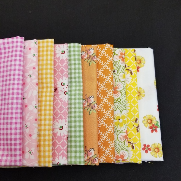 Gingham & Floral Fat Quarter Fabric Bundle: 30s Style Cotton Prints