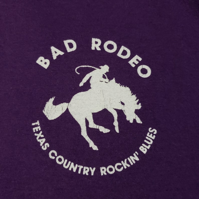 vintage des années 1980 Bad Rodeo Texas Country Rockin Blues Adulte XL chemise violette lourde sérigraphie sort Fruit of the Loom Best single stitch US image 8