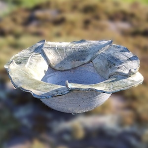 Deep Bird Bath Leaf Centerpiece Garden Art Bowl