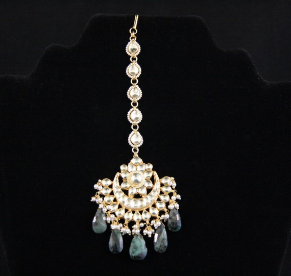 Agate and Kundan Mang Tikka
