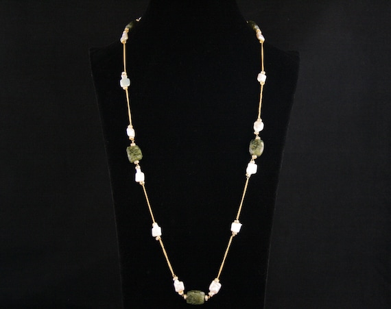Baroque Pearl and Green Agate Chain
